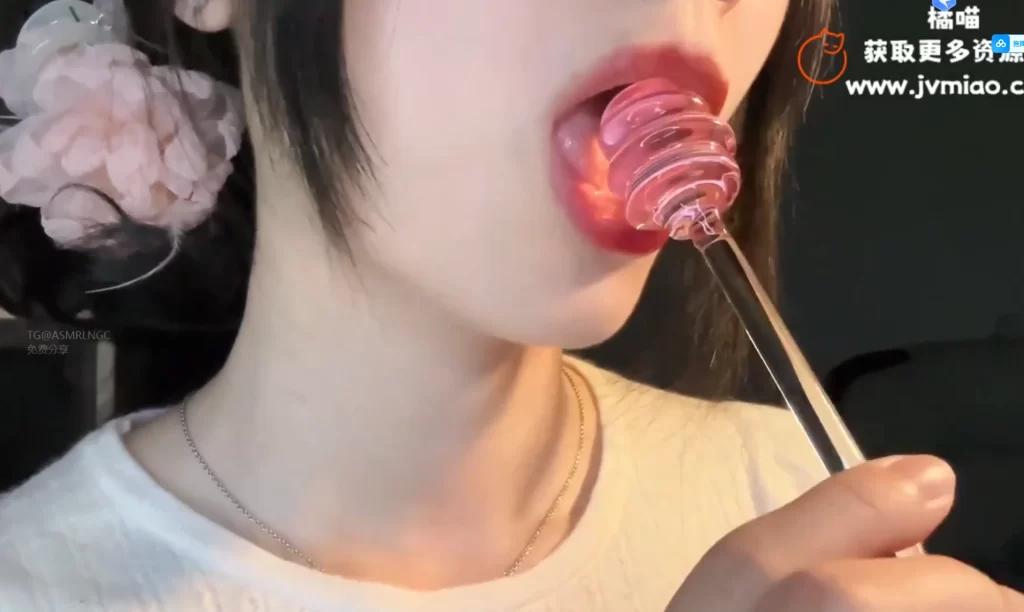 B站”nana困薯透明粉色蜂蜜棒背后的经济学：小众创作者如何靠差异化设计月入10万+”-橘喵